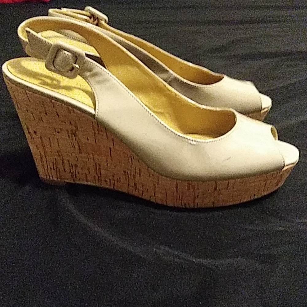 Nine West Nude Cork Wedge Size 7M Straps Heel